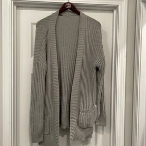Oversized gray knit cardigan